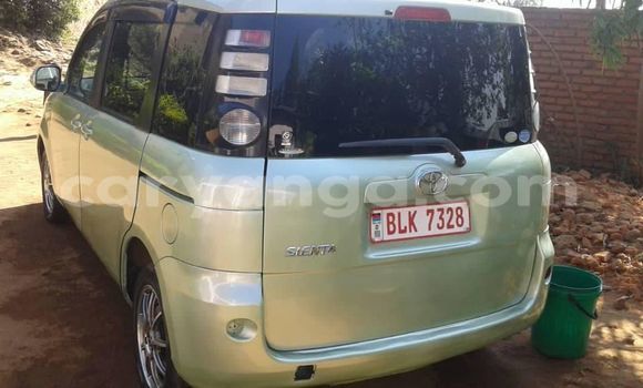 Buy Used Toyota Sienta Green Car in Blantyre in Malawi Buy Used Toyota Sienta Green Car in Blantyre in Malawi