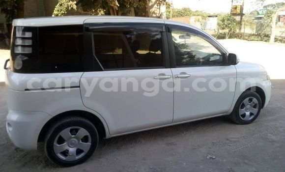 Buy Used Toyota Sienta White Car in Blantyre in Malawi Buy Used Toyota Sienta White Car in Blantyre in Malawi