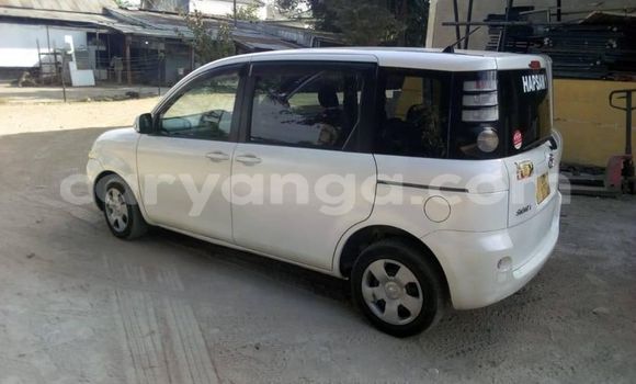Buy Used Toyota Sienta White Car in Blantyre in Malawi Buy Used Toyota Sienta White Car in Blantyre in Malawi