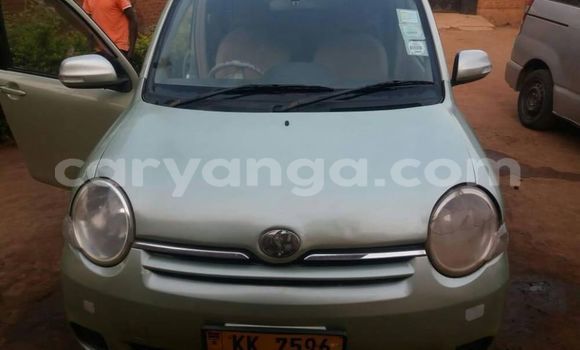 Buy Used Toyota Sienta Green Car in Lilongwe in Malawi Buy Used Toyota Sienta Green Car in Lilongwe in Malawi