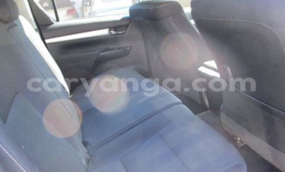 Buy Used Toyota Hilux White Car in Lilongwe in Malawi Buy Used Toyota Hilux White Car in Lilongwe in Malawi