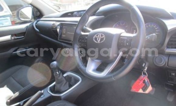 Buy Used Toyota Hilux White Car in Lilongwe in Malawi Buy Used Toyota Hilux White Car in Lilongwe in Malawi