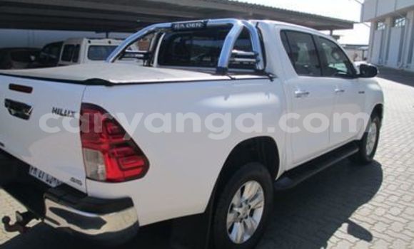 Buy Used Toyota Hilux White Car in Lilongwe in Malawi Buy Used Toyota Hilux White Car in Lilongwe in Malawi