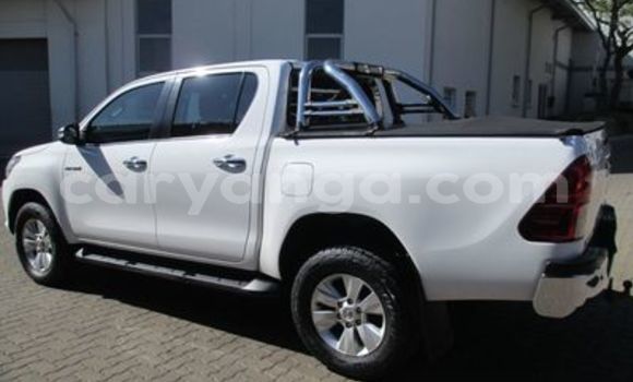 Buy Used Toyota Hilux White Car in Lilongwe in Malawi Buy Used Toyota Hilux White Car in Lilongwe in Malawi