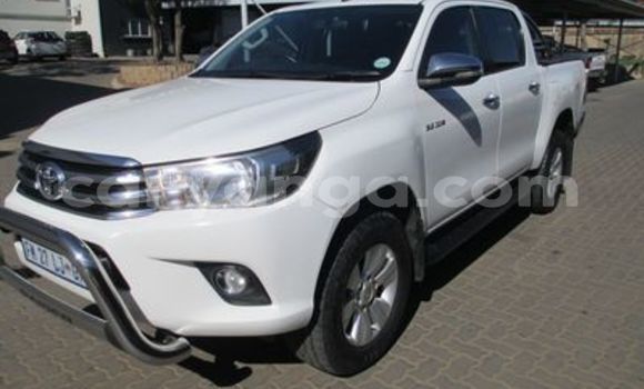 Buy Used Toyota Hilux White Car in Lilongwe in Malawi Buy Used Toyota Hilux White Car in Lilongwe in Malawi