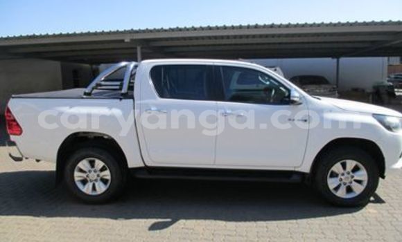 Buy Used Toyota Hilux White Car in Lilongwe in Malawi Buy Used Toyota Hilux White Car in Lilongwe in Malawi