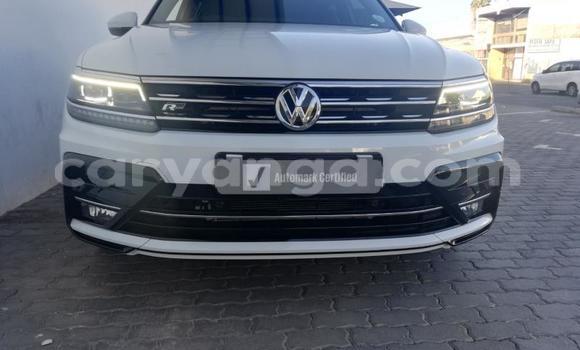 Nunua Ilio tumika Volkswagen Tiguan White Gari ndani ya Blantyre nchini Malawi Nunua Ilio tumika Volkswagen Tiguan White Gari ndani ya Blantyre nchini Malawi