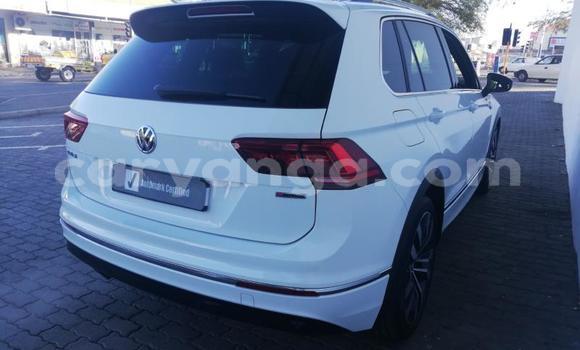 Nunua Ilio tumika Volkswagen Tiguan White Gari ndani ya Blantyre nchini Malawi Nunua Ilio tumika Volkswagen Tiguan White Gari ndani ya Blantyre nchini Malawi