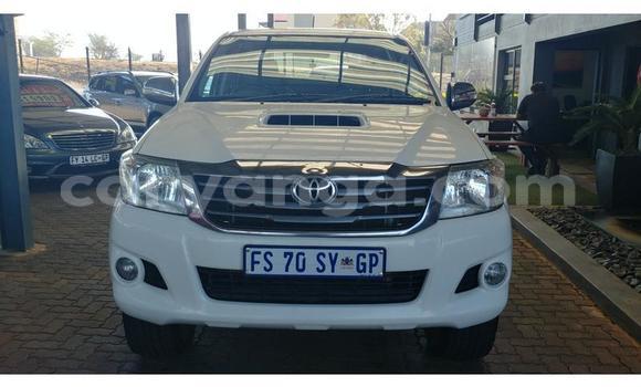 Nunua Ilio tumika Toyota Hilux White Gari ndani ya Blantyre nchini Malawi Nunua Ilio tumika Toyota Hilux White Gari ndani ya Blantyre nchini Malawi