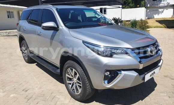 Nunua Ilio tumika Toyota Fortuner Silver Gari ndani ya Blantyre nchini Malawi Nunua Ilio tumika Toyota Fortuner Silver Gari ndani ya Blantyre nchini Malawi