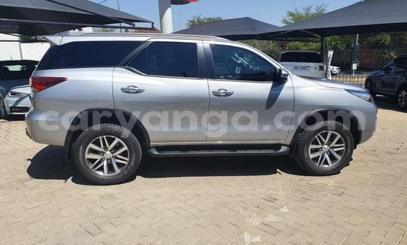 Nunua Ilio tumika Toyota Fortuner Silver Gari ndani ya Blantyre nchini Malawi Nunua Ilio tumika Toyota Fortuner Silver Gari ndani ya Blantyre nchini Malawi