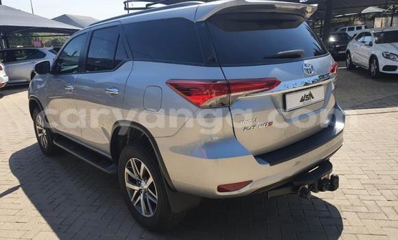 Nunua Ilio tumika Toyota Fortuner Silver Gari ndani ya Blantyre nchini Malawi Nunua Ilio tumika Toyota Fortuner Silver Gari ndani ya Blantyre nchini Malawi