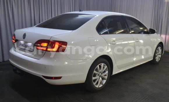 Nunua Ilio tumika Volkswagen Jetta White Gari ndani ya Lilongwe nchini Malawi Nunua Ilio tumika Volkswagen Jetta White Gari ndani ya Lilongwe nchini Malawi