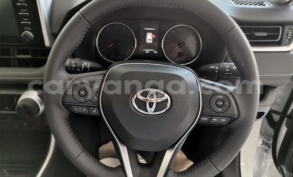 Nunua Ilio tumika Toyota RAV4 White Gari ndani ya Blantyre nchini Malawi Nunua Ilio tumika Toyota RAV4 White Gari ndani ya Blantyre nchini Malawi