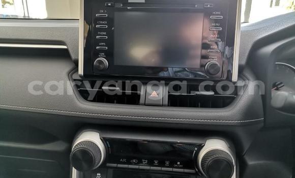 Nunua Ilio tumika Toyota RAV4 White Gari ndani ya Blantyre nchini Malawi Nunua Ilio tumika Toyota RAV4 White Gari ndani ya Blantyre nchini Malawi