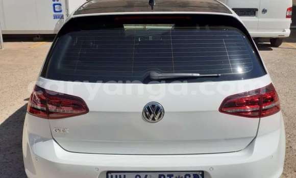 Buy Used Volkswagen Golf R White Car in Balaka in Balaka Buy Used Volkswagen Golf R White Car in Balaka in Balaka