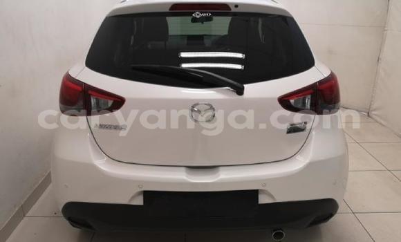 Nunua Ilio tumika Mazda Mazda 2 White Gari ndani ya Lilongwe nchini Malawi Nunua Ilio tumika Mazda Mazda 2 White Gari ndani ya Lilongwe nchini Malawi