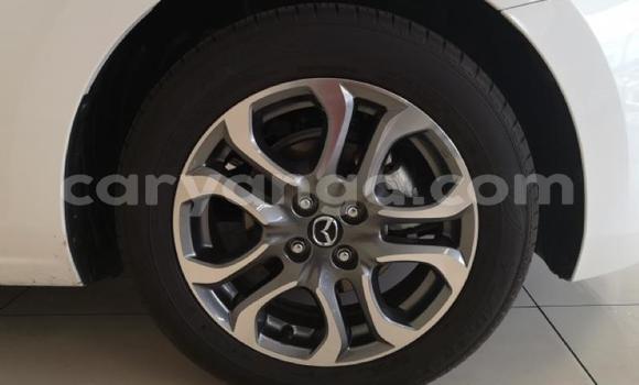 Nunua Ilio tumika Mazda Mazda 2 White Gari ndani ya Lilongwe nchini Malawi Nunua Ilio tumika Mazda Mazda 2 White Gari ndani ya Lilongwe nchini Malawi