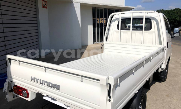 Buy Used Hyundai H1 White Car in Lilongwe in Malawi Buy Used Hyundai H1 White Car in Lilongwe in Malawi