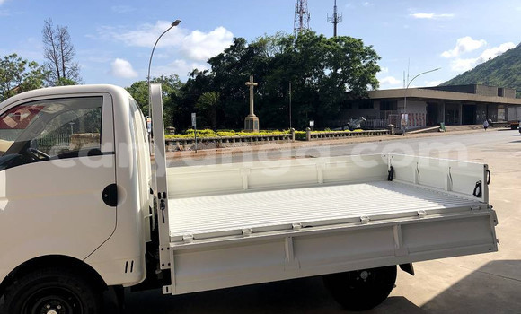 Buy Used Hyundai H1 White Car in Lilongwe in Malawi Buy Used Hyundai H1 White Car in Lilongwe in Malawi