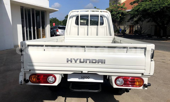 Buy Used Hyundai H1 White Car in Lilongwe in Malawi Buy Used Hyundai H1 White Car in Lilongwe in Malawi