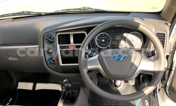 Buy Used Hyundai H1 White Car in Lilongwe in Malawi Buy Used Hyundai H1 White Car in Lilongwe in Malawi