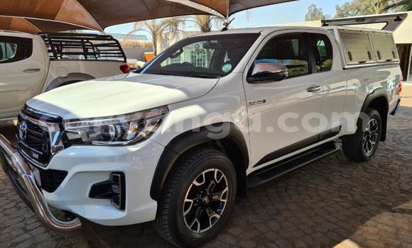 Nunua Ilio tumika Toyota Hilux White Gari ndani ya Lilongwe nchini Malawi Nunua Ilio tumika Toyota Hilux White Gari ndani ya Lilongwe nchini Malawi