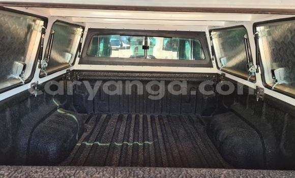 Nunua Ilio tumika Toyota Hilux White Gari ndani ya Lilongwe nchini Malawi Nunua Ilio tumika Toyota Hilux White Gari ndani ya Lilongwe nchini Malawi