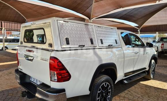 Nunua Ilio tumika Toyota Hilux White Gari ndani ya Lilongwe nchini Malawi Nunua Ilio tumika Toyota Hilux White Gari ndani ya Lilongwe nchini Malawi