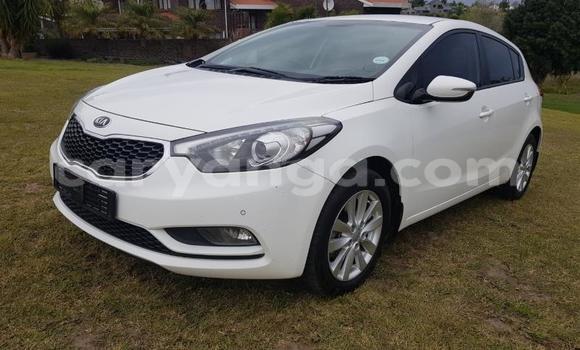 Nunua Ilio tumika Kia Cerato White Gari ndani ya Lilongwe nchini Malawi
