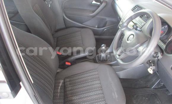 Nunua Ilio tumika Volkswagen Polo White Gari ndani ya Lilongwe nchini Malawi Nunua Ilio tumika Volkswagen Polo White Gari ndani ya Lilongwe nchini Malawi