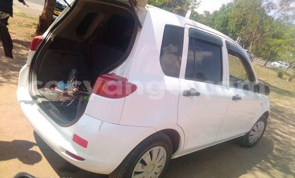 Acheter Occasion Voiture Mazda Demio Blanc à Blantyre, Malawi Acheter Occasion Voiture Mazda Demio Blanc à Blantyre, Malawi
