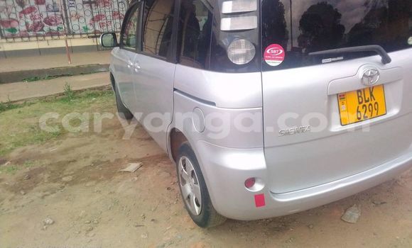 Buy Used Toyota Sienta Silver Car in Blantyre in Malawi Buy Used Toyota Sienta Silver Car in Blantyre in Malawi