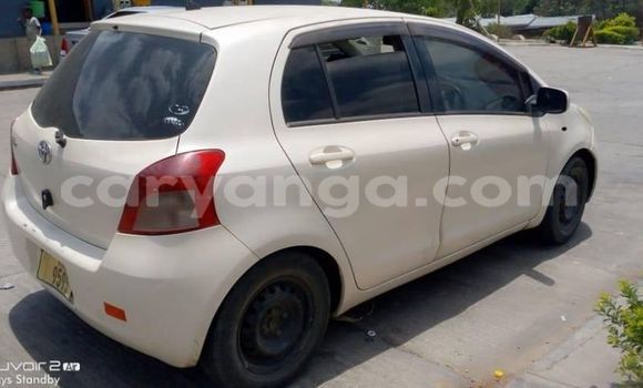 Acheter Occasion Voiture Toyota Vitz Beige à Blantyre, Malawi Acheter Occasion Voiture Toyota Vitz Beige à Blantyre, Malawi