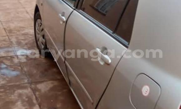 Nunua Ilio tumika Toyota Runx Silver Gari ndani ya Blantyre nchini Malawi Nunua Ilio tumika Toyota Runx Silver Gari ndani ya Blantyre nchini Malawi