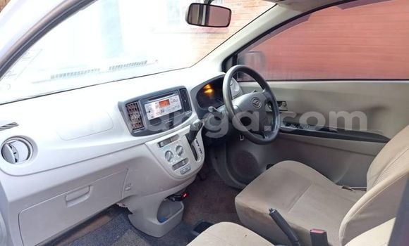 Nunua Ilio tumika Daihatsu Esse White Gari ndani ya Blantyre nchini Malawi Nunua Ilio tumika Daihatsu Esse White Gari ndani ya Blantyre nchini Malawi
