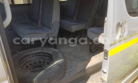 Nunua Ilio tumika Toyota Hiace Silver Gari ndani ya Blantyre nchini Malawi Nunua Ilio tumika Toyota Hiace Silver Gari ndani ya Blantyre nchini Malawi