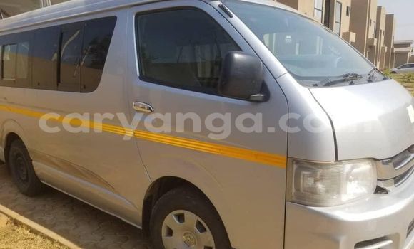 Nunua Ilio tumika Toyota Hiace Silver Gari ndani ya Blantyre nchini Malawi Nunua Ilio tumika Toyota Hiace Silver Gari ndani ya Blantyre nchini Malawi