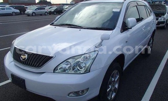Buy Import Toyota Harrier White Car in Blantyre in Malawi