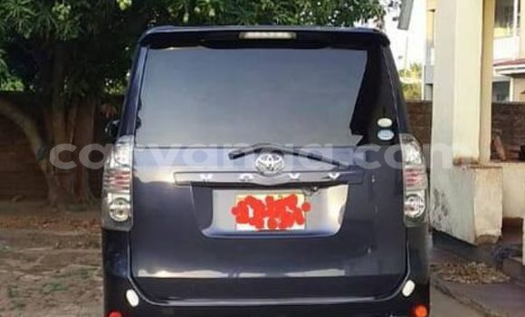 Acheter Occasion Voiture Toyota Voxy Bleu à Blantyre, Malawi Acheter Occasion Voiture Toyota Voxy Bleu à Blantyre, Malawi