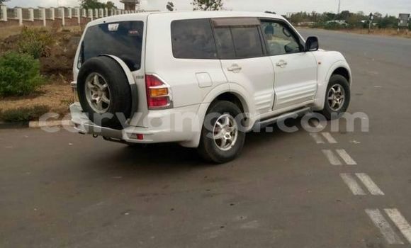 Acheter Occasion Voiture Mitsubishi Pajero Blanc à Blantyre, Malawi Acheter Occasion Voiture Mitsubishi Pajero Blanc à Blantyre, Malawi