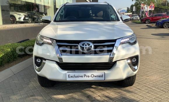 Nunua Ilio tumika Toyota Fortuner White Gari ndani ya Blantyre nchini Malawi Nunua Ilio tumika Toyota Fortuner White Gari ndani ya Blantyre nchini Malawi
