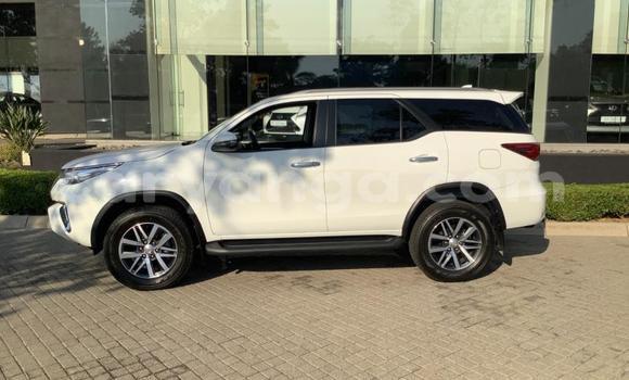 Nunua Ilio tumika Toyota Fortuner White Gari ndani ya Blantyre nchini Malawi Nunua Ilio tumika Toyota Fortuner White Gari ndani ya Blantyre nchini Malawi