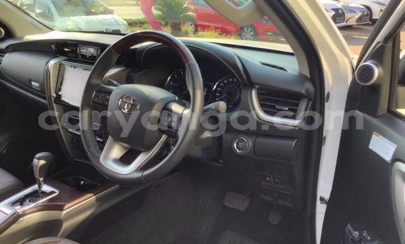 Nunua Ilio tumika Toyota Fortuner White Gari ndani ya Blantyre nchini Malawi Nunua Ilio tumika Toyota Fortuner White Gari ndani ya Blantyre nchini Malawi