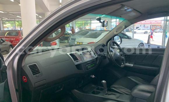 Nunua Ilio tumika Toyota Hilux Silver Gari ndani ya Blantyre nchini Malawi Nunua Ilio tumika Toyota Hilux Silver Gari ndani ya Blantyre nchini Malawi