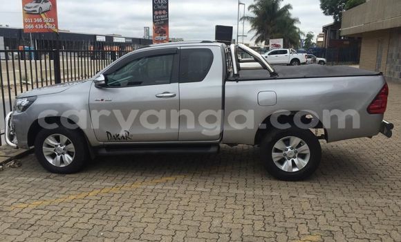 Nunua Ilio tumika Toyota Hilux Silver Gari ndani ya Blantyre nchini Malawi Nunua Ilio tumika Toyota Hilux Silver Gari ndani ya Blantyre nchini Malawi