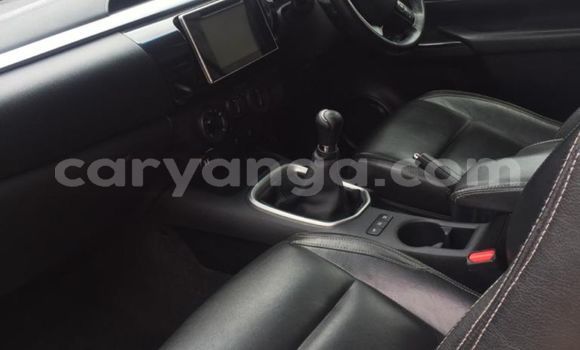 Nunua Ilio tumika Toyota Hilux Silver Gari ndani ya Blantyre nchini Malawi Nunua Ilio tumika Toyota Hilux Silver Gari ndani ya Blantyre nchini Malawi
