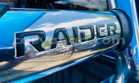 Nunua Ilio tumika Toyota Hilux Blue Gari ndani ya Blantyre nchini Malawi Nunua Ilio tumika Toyota Hilux Blue Gari ndani ya Blantyre nchini Malawi