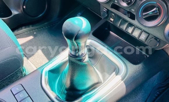 Nunua Ilio tumika Toyota Hilux Blue Gari ndani ya Blantyre nchini Malawi Nunua Ilio tumika Toyota Hilux Blue Gari ndani ya Blantyre nchini Malawi