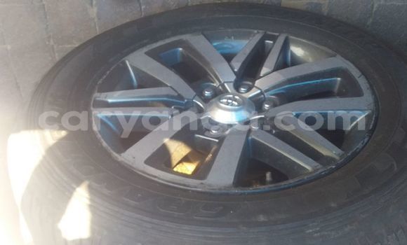 Nunua Ilio tumika Toyota Hilux White Gari ndani ya Blantyre nchini Malawi Nunua Ilio tumika Toyota Hilux White Gari ndani ya Blantyre nchini Malawi